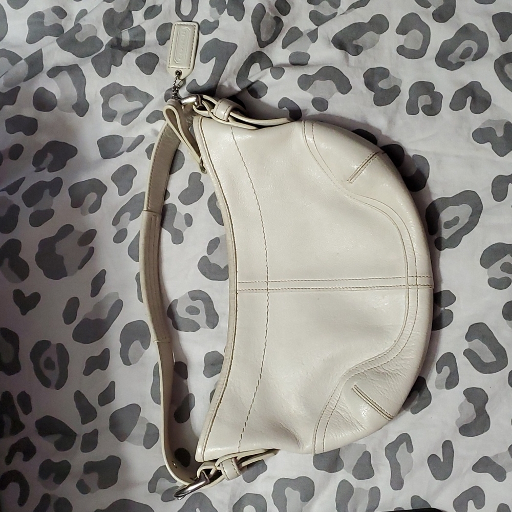 Coach white leather handbag classic style all leather